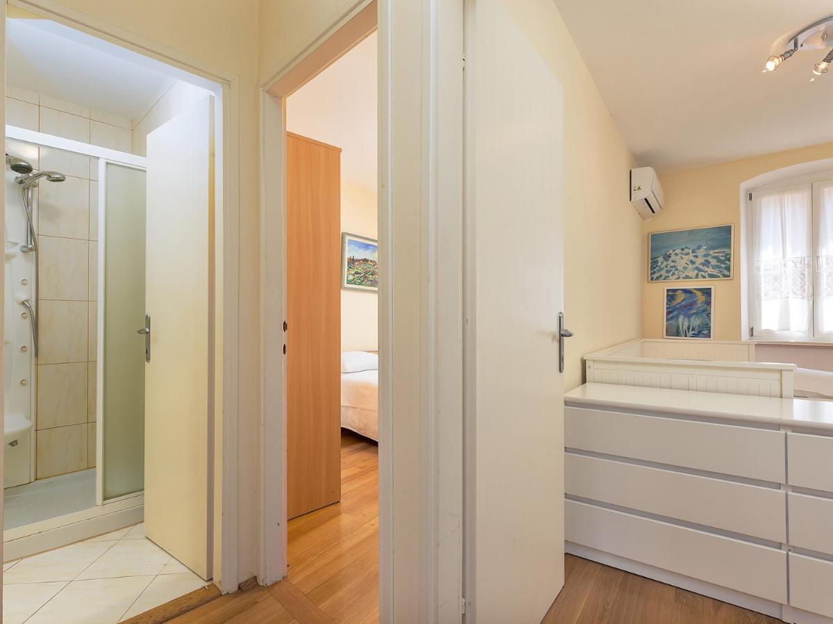 Ferri Fi 2Bdr Apartment By Irundo Rovinj Eksteriør bilde